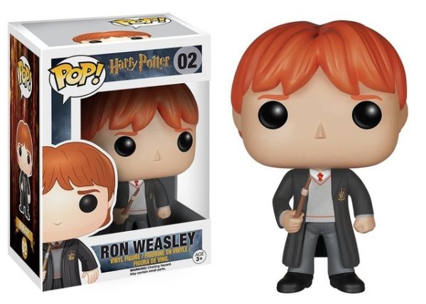Figurine POP Ronald Weasley avec sa boîte sur fond blanc